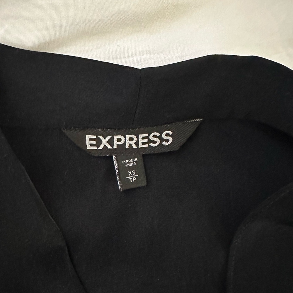 Black Structured Express Sleeveless Dress - Picture 7 of 8